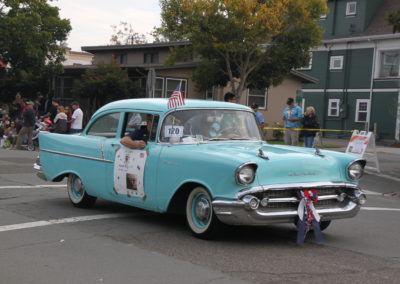 More photos of vets driving classics in the 2016 Petaluma Vets Parade.